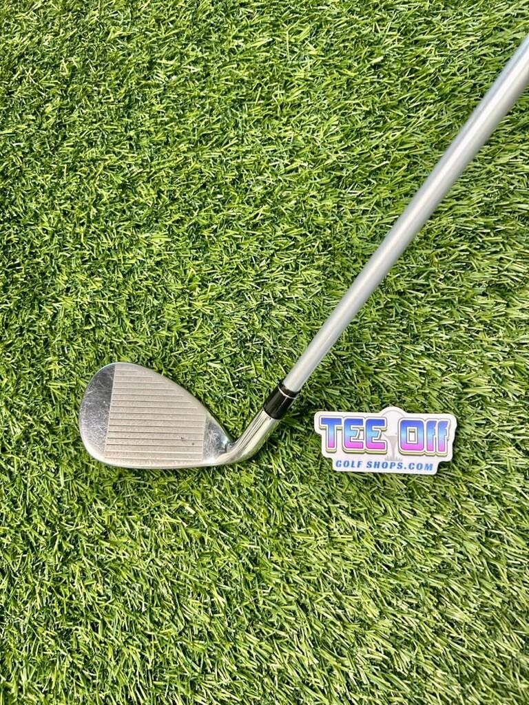 大人気モデルCallaway Slaire レディース　フレックスL Ladies Callaway Solaire 56 Loft SW Graphite W Flex Original Grip